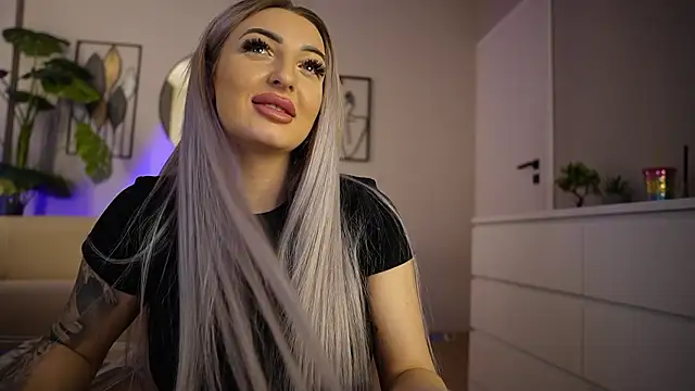 MissObsidian online show from February 2, 2026, 9:02 pm