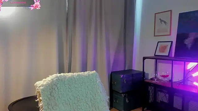 SimonaKaroly online show from February 7, 2026, 8:29 am