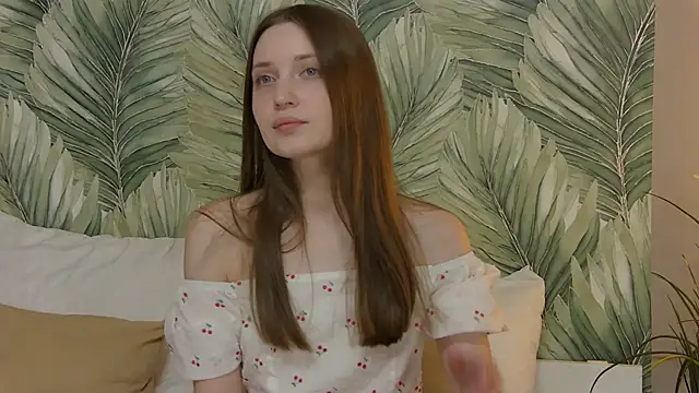 Snapshot of EmmaSagge chatting on February 4, 2026, 7:03 am EmmaSagge online show from February 4, 2026, 7:03 am