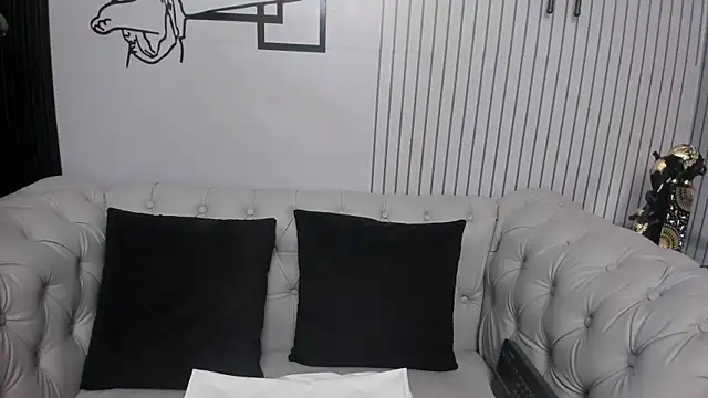 Snapshot of sophie_bonny chatting on February 14, 2026, 11:18 am sophie bonny online show from February 14, 2026, 11:18 am