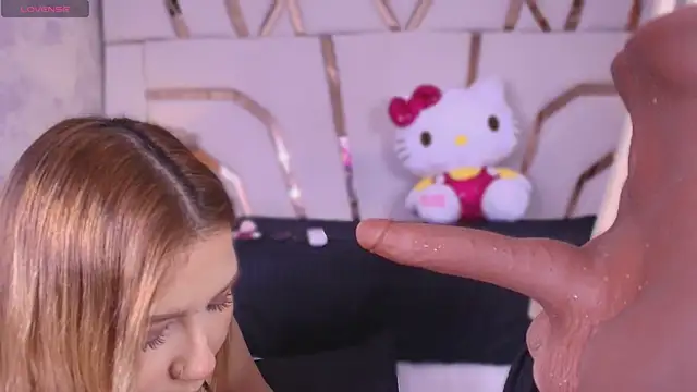 Snapshot of MelodyBloom_ chatting on April 2, 2026, 12:03 pm MelodyBloom online show from April 2, 2026, 12:03 pm