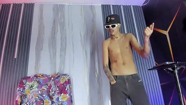 Snapshot of David_Bigcock20 chatting on February 25, 2026, 8:29 pm David Bigcock20 online show from February 25, 2026, 8:29 pm