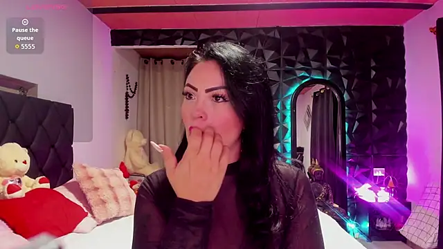 Snapshot of LINDA_BLER chatting on February 4, 2026, 6:47 pm LINDA BLER online show from February 4, 2026, 6:47 pm