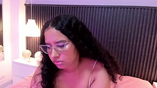 Snapshot of Lena_Ricci chatting on February 20, 2026, 6:26 am Lena Ricci online show from February 20, 2026, 6:26 am