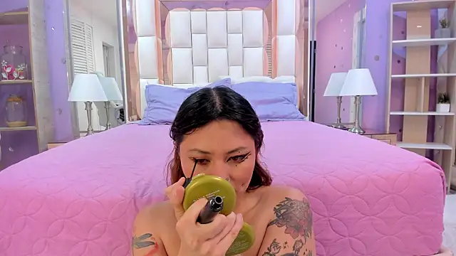 Snapshot of Goldentemptation_ chatting on June 1, 2026, 7:48 pm Goldentemptation online show from June 1, 2026, 7:48 pm