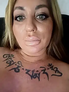 MiaMooly online show from January 9, 2026, 5:48 pm