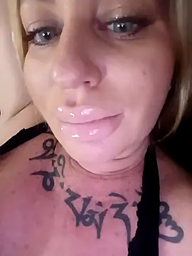 MiaMooly online show from March 20, 2026, 5:18 pm