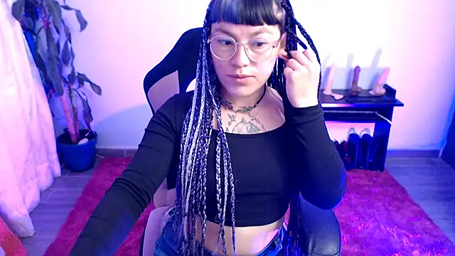 missfungi8 online show from February 6, 2026, 7:02 am