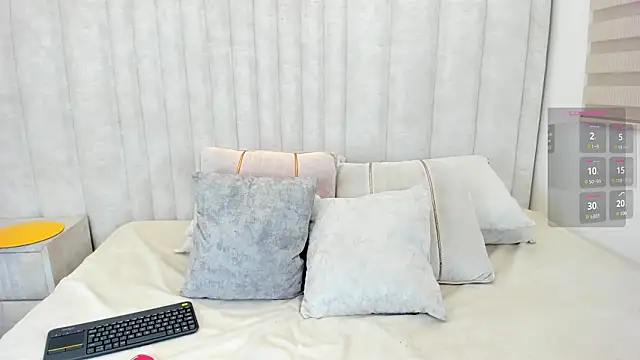  im candy online show from March 19, 2026, 8:24 pm