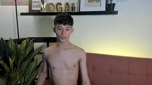 Patrick Howland  online show from April 16, 2026, 9:39 pm