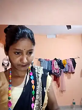 Snapshot of Ayesharani1 chatting on February 10, 2026, 3:27 pm Ayesharani1 online show from February 10, 2026, 3:27 pm