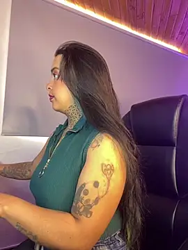 Annie Alicee online show from March 5, 2026, 12:23 pm