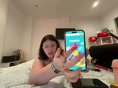 sari237 online show from March 11, 2026, 10:05 pm