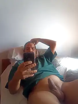 Snapshot of gordorichard chatting on April 12, 2026, 4:12 pm gordorichard online show from April 12, 2026, 4:12 pm