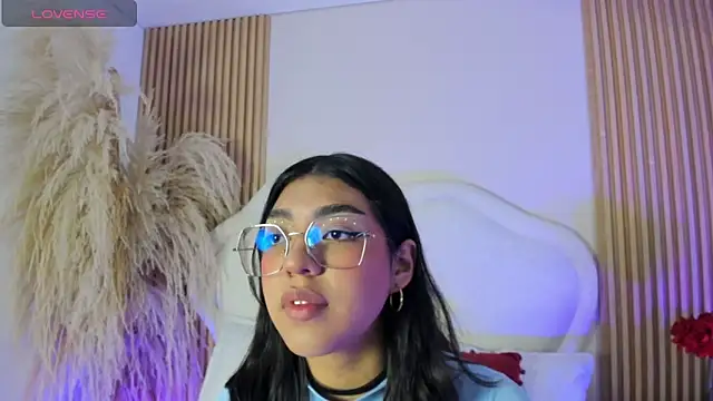 Snapshot of rebeca_taylor chatting on February 28, 2026, 3:07 am rebeca taylor online show from February 28, 2026, 3:07 am