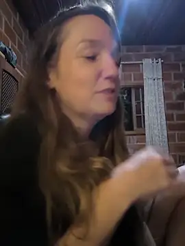 Loirinha surf online show from February 19, 2026, 5:47 am