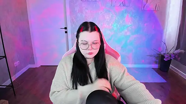 Kira G0ld online show from April 9, 2026, 1:05 am