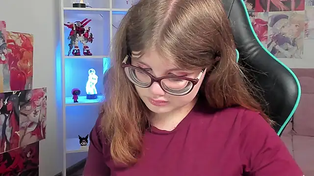 ChloeHalses online show from February 12, 2026, 5:24 am