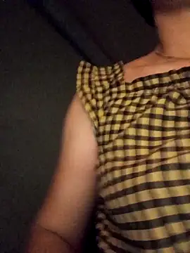 Snapshot of Anna-222 chatting on February 19, 2026, 11:23 pm Anna-222 online show from February 19, 2026, 11:23 pm