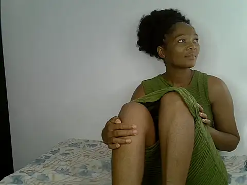 Snapshot of ForeverSexy_ chatting on February 4, 2026, 12:55 pm ForeverSexy online show from February 4, 2026, 12:55 pm