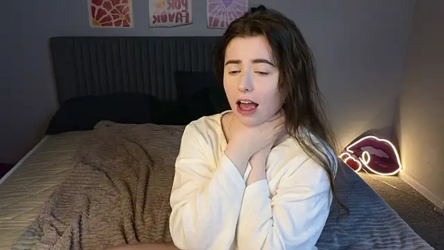 LovingWhisperr online show from February 20, 2026, 6:26 am