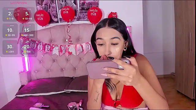 Snapshot of liittle__baby chatting on February 19, 2026, 11:50 am liittle baby online show from February 19, 2026, 11:50 am