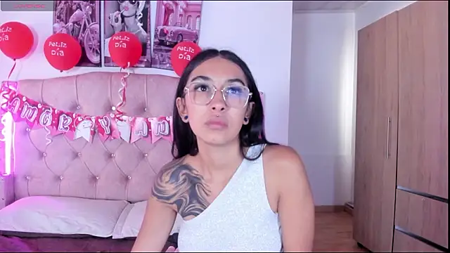 Snapshot of liittle__baby chatting on February 21, 2026, 12:06 pm liittle baby online show from February 21, 2026, 12:06 pm