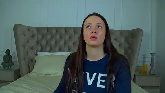 Snapshot of ElinaBellucci chatting on March 11, 2026, 4:18 am ElinaBellucci online show from March 11, 2026, 4:18 am