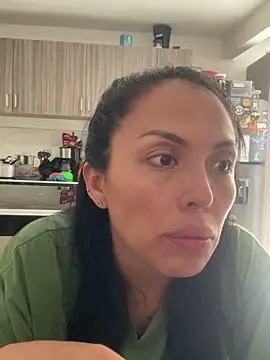 Snapshot of Emma_Sanz__ chatting on March 7, 2026, 6:49 pm Emma Sanz online show from March 7, 2026, 6:49 pm