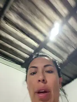 Snapshot of Emma_Sanz__ chatting on March 12, 2026, 1:45 am Emma Sanz online show from March 12, 2026, 1:45 am