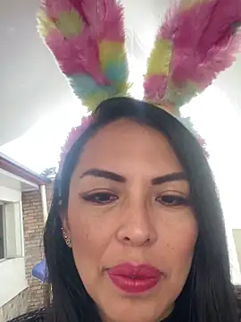 Snapshot of Emma_Sanz__ chatting on April 6, 2026, 1:01 pm Emma Sanz online show from April 6, 2026, 1:01 pm