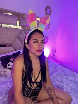 Snapshot of Emma_Sanz__ chatting on April 7, 2026, 1:11 pm Emma Sanz online show from April 7, 2026, 1:11 pm