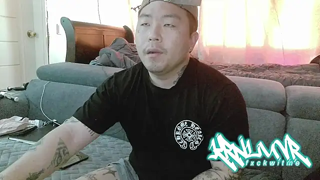 fxckuno online show from April 20, 2026, 9:23 am