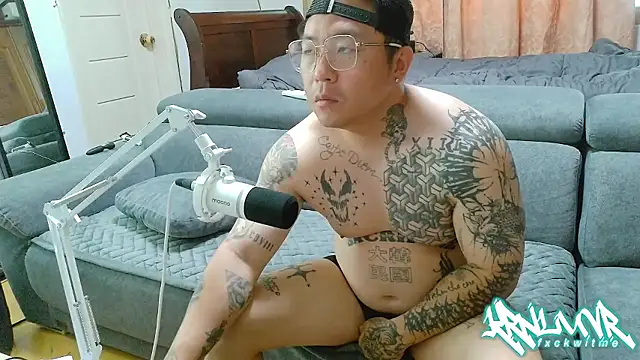 fxckuno online show from June 8, 2026, 4:13 am