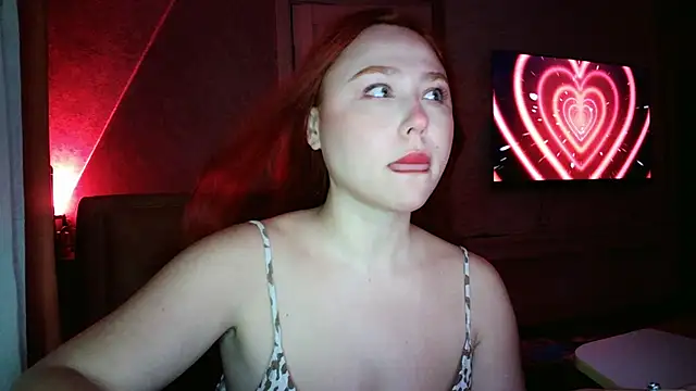 Snapshot of LolaaMint_ chatting on May 10, 2026, 3:06 pm LolaaMint online show from May 10, 2026, 3:06 pm