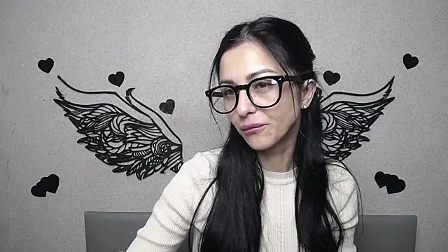 Snapshot of EvaClarkk chatting on May 14, 2026, 5:47 am EvaClarkk online show from May 14, 2026, 5:47 am