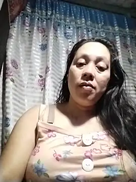 Snapshot of May_Bombs chatting on February 16, 2026, 2:35 pm May Bombs online show from February 16, 2026, 2:35 pm