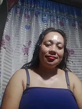 Snapshot of May_Bombs chatting on February 23, 2026, 11:02 pm May Bombs online show from February 23, 2026, 11:02 pm