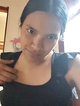 Snapshot of Julieta_Parker chatting on February 13, 2026, 3:19 pm Julieta Parker online show from February 13, 2026, 3:19 pm