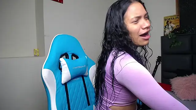 Julieta Parker online show from April 10, 2026, 2:06 am