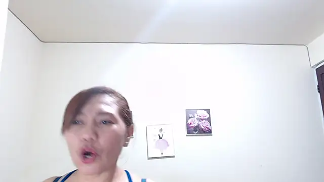 Snapshot of dannamomcerratt chatting on May 20, 2026, 5:24 am dannamomcerratt online show from May 20, 2026, 5:24 am
