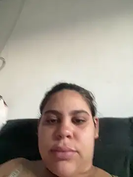 Snapshot of Adriputinha chatting on May 2, 2026, 7:52 pm Adriputinha online show from May 2, 2026, 7:52 pm