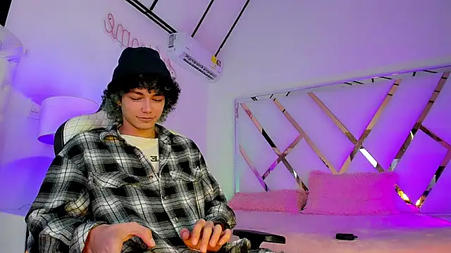 thanier 18 online show from March 31, 2026, 7:25 pm