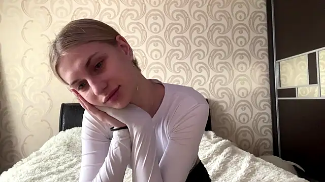 Snapshot of JeneeEady chatting on April 30, 2026, 6:09 am JeneeEady online show from April 30, 2026, 6:09 am