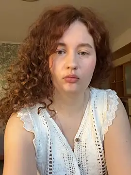 Snapshot of Anna__Desire chatting on February 5, 2026, 4:28 am Anna Desire online show from February 5, 2026, 4:28 am