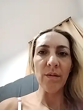 mona med online show from February 3, 2026, 11:21 pm