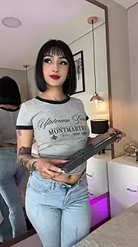 Snapshot of RaquelHyde_ chatting on March 11, 2026, 8:37 pm RaquelHyde online show from March 11, 2026, 8:37 pm