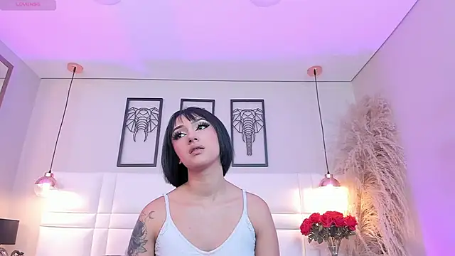 Snapshot of RaquelHyde_ chatting on May 14, 2026, 8:15 pm RaquelHyde online show from May 14, 2026, 8:15 pm