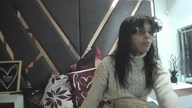 Snapshot of Maggyx chatting on May 25, 2026, 1:17 pm Maggyx online show from May 25, 2026, 1:17 pm
