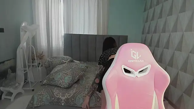 Amy Amely online show from April 14, 2026, 9:59 am